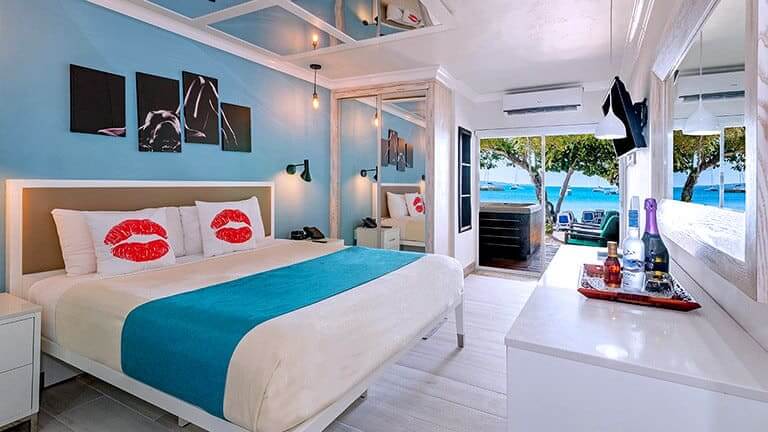 hedonism-room-PBJP